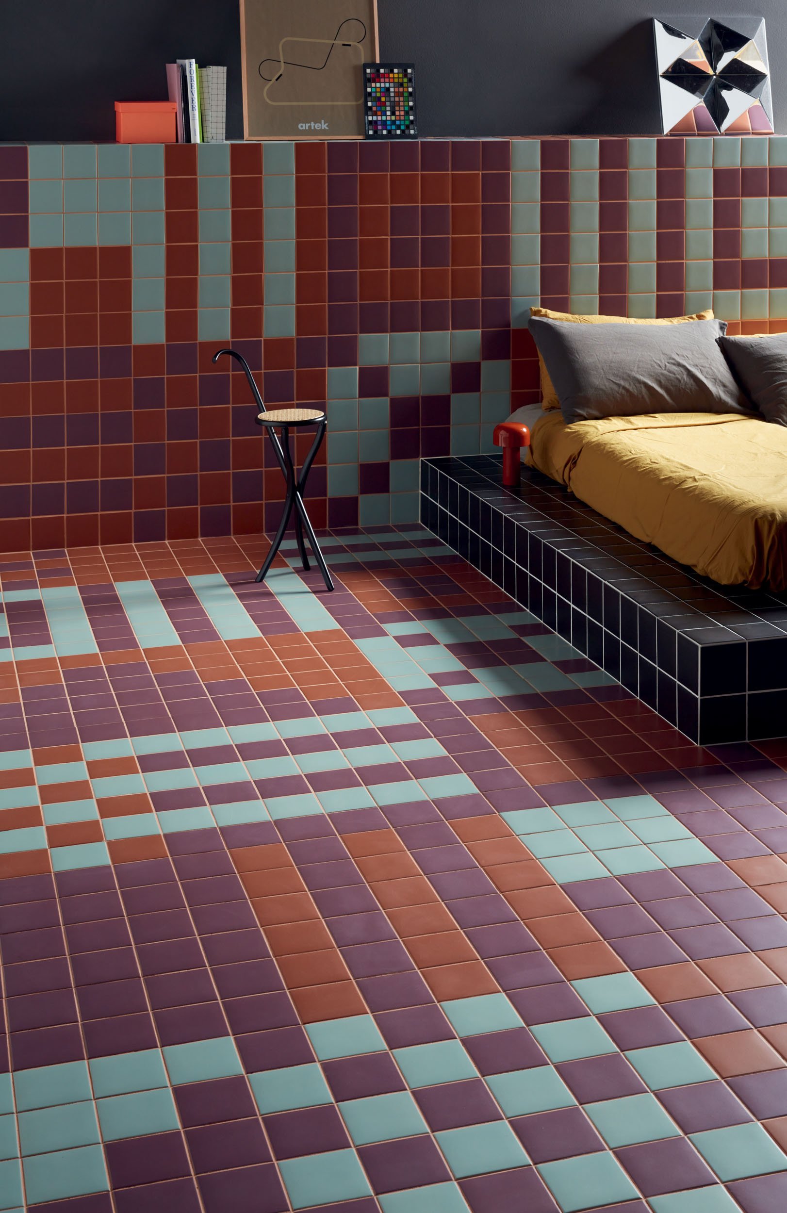 Pixel41 11,55x11,55 5"x5", 06 Violet - 13 Tobacco - 25 Black - 33 Sky