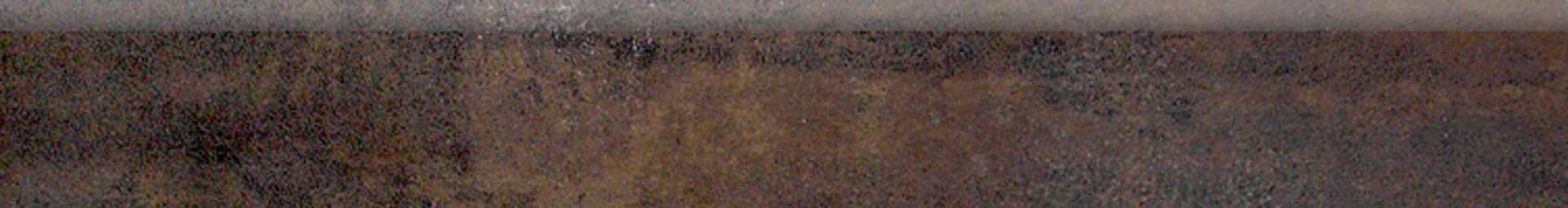 Metal Titanium Natural Rodapie-60