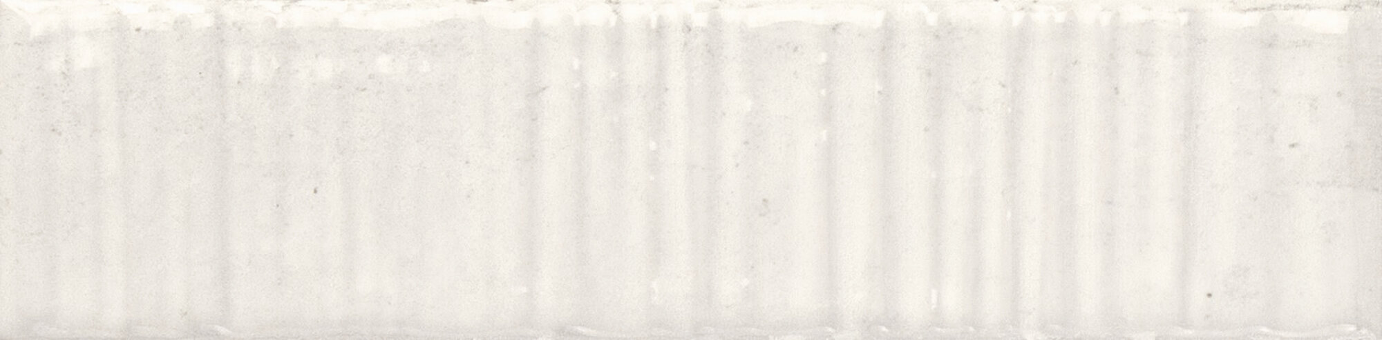 Керамика (white body) GROOVE WHITE 5×20 см