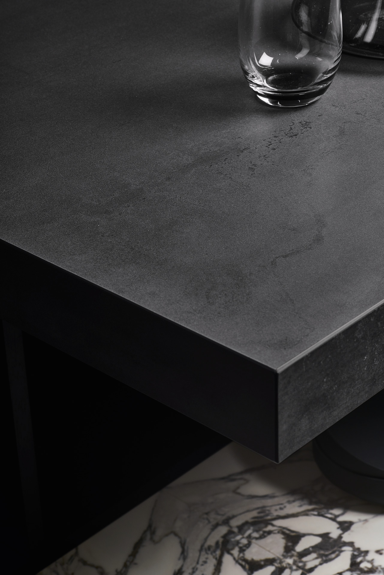 Grande Metal Look в интерьере