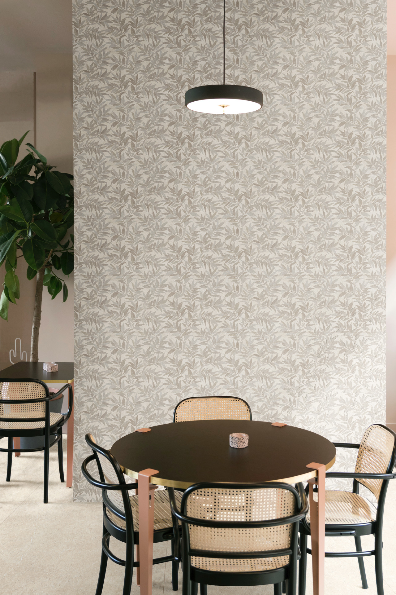 Limestone Wall / интерьер