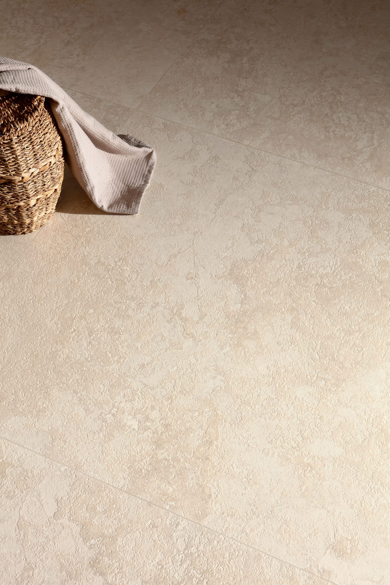 Avignon Porcelain / интерьер